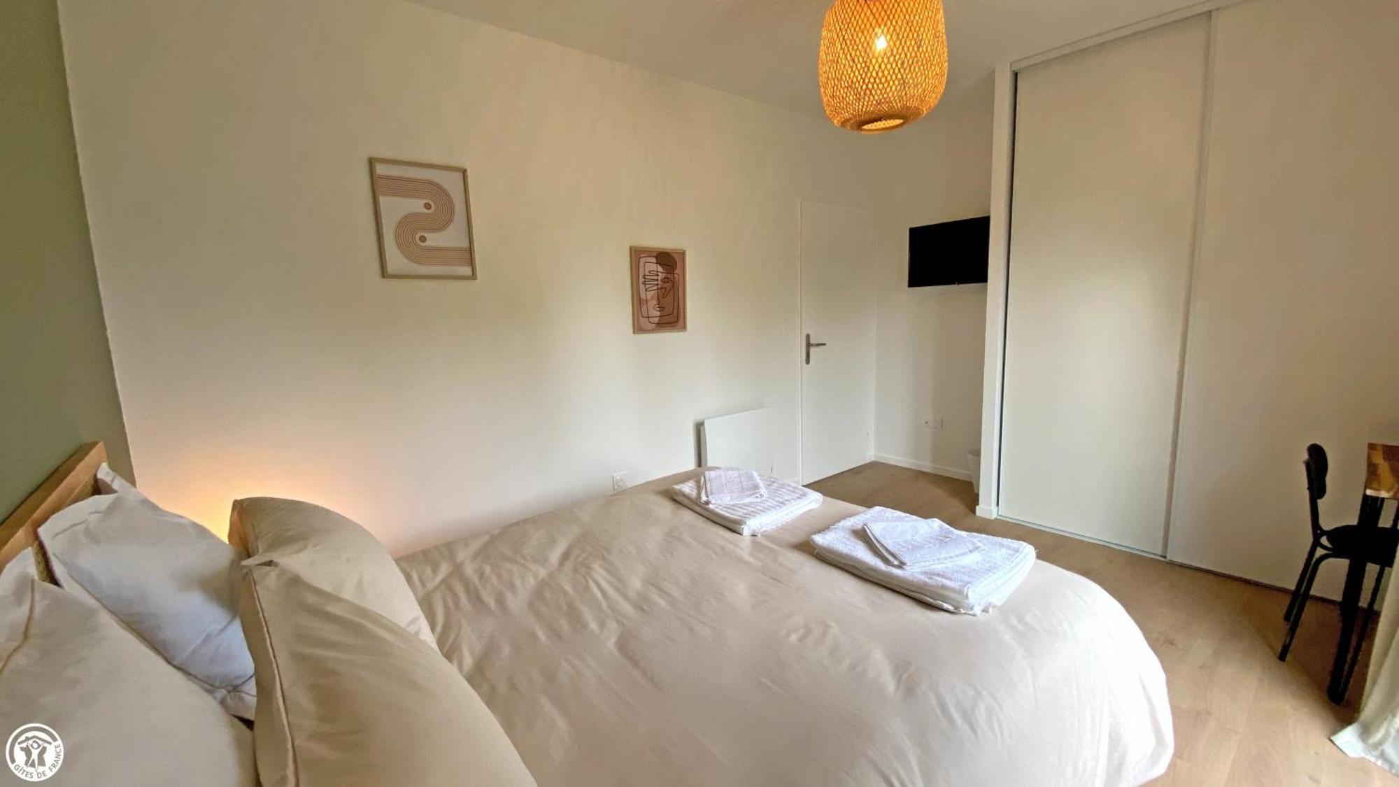 Breakislebed 3 Maisons Chu Limoges 外观 照片