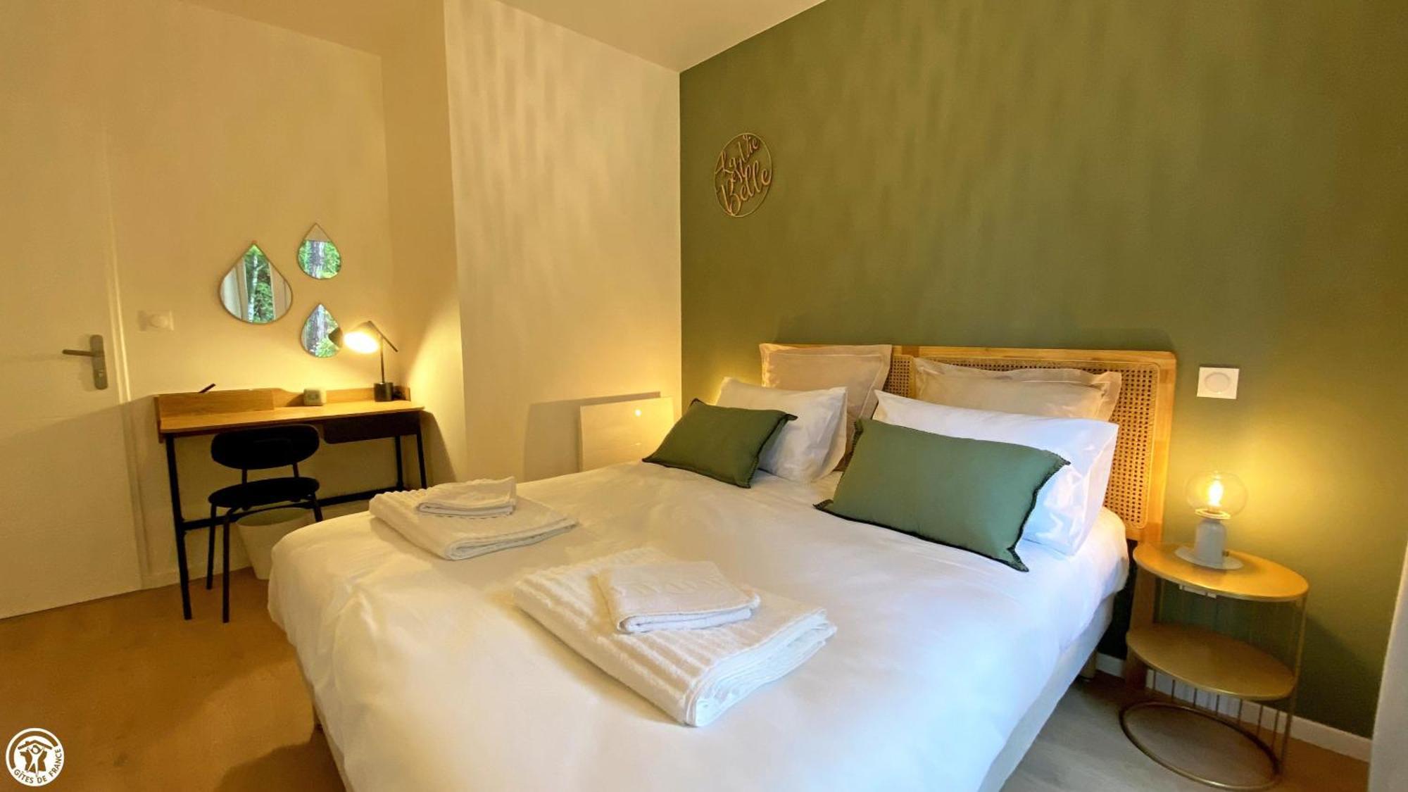 Breakislebed 3 Maisons Chu Limoges 外观 照片