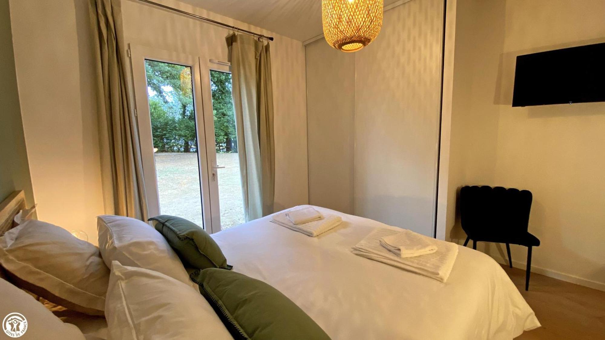 Breakislebed 3 Maisons Chu Limoges 外观 照片